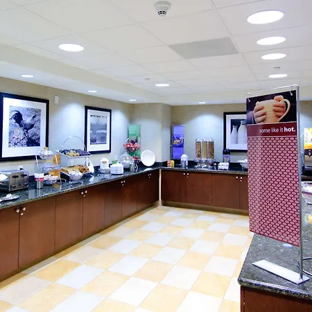 Hampton Inn & Suites Moreno Valley 